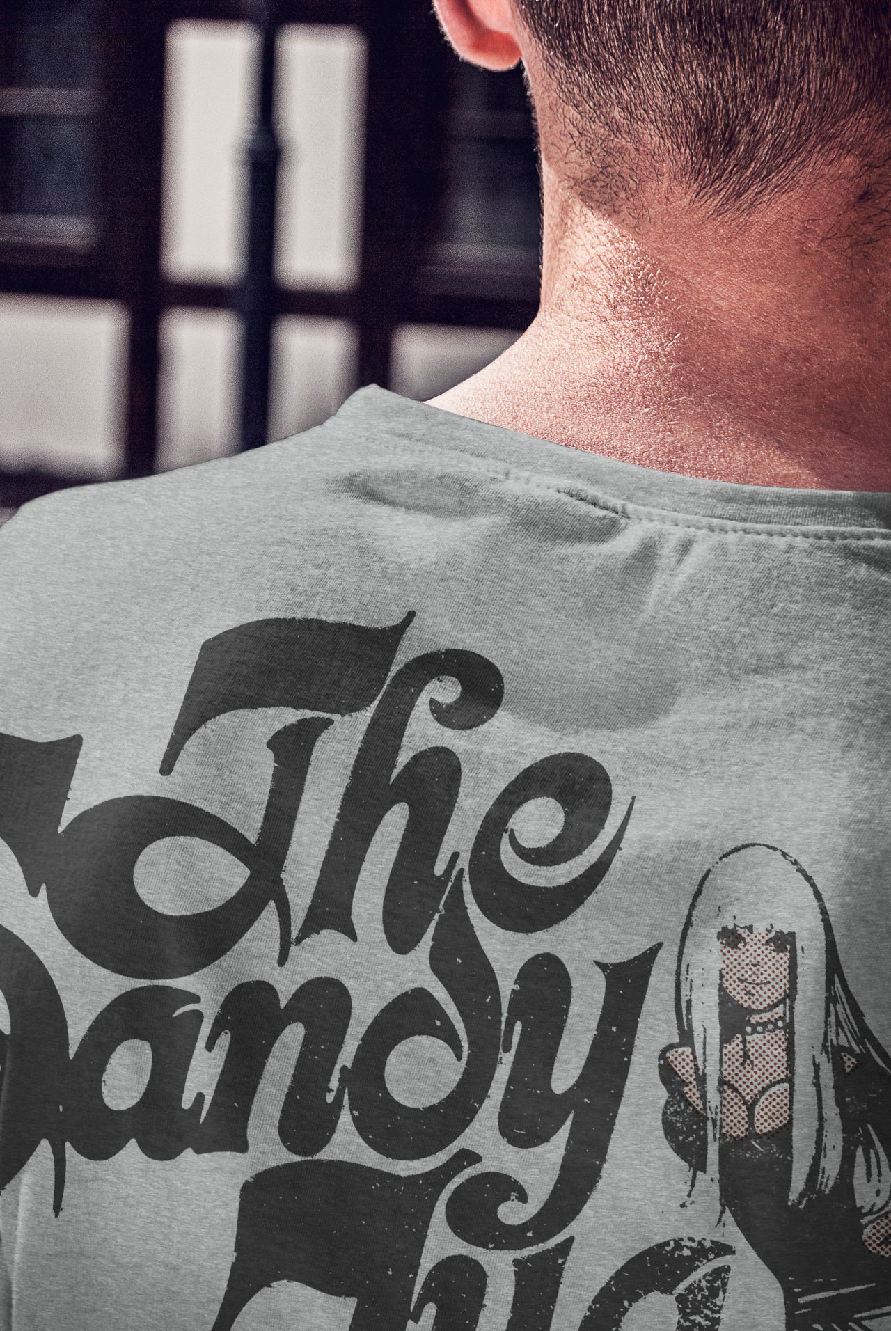 06_T-shirt Mockup_MAN_v2_closeUp_Back_1a